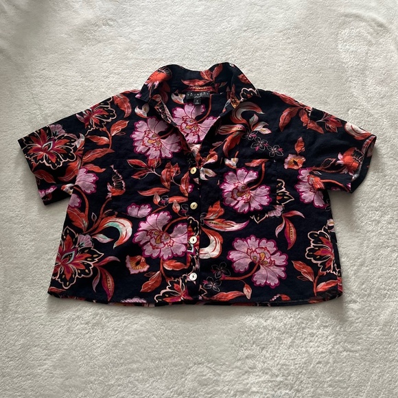 Women's Laundry by Shelli Segal Cropped Up Down Shirt - Picture 1 of 8